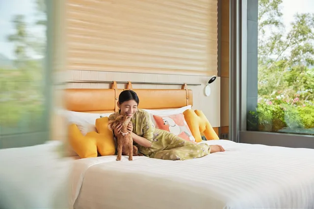 جناح بسرير كينج بشرفة يُسمح فيها بالحيوانات الأليفة، WM Hotel Hong Kong, Vignette Collection 4/7