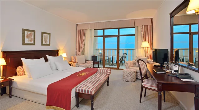 Room, Sea Front, Balcony، Melia Grand Hermitage 1/1
