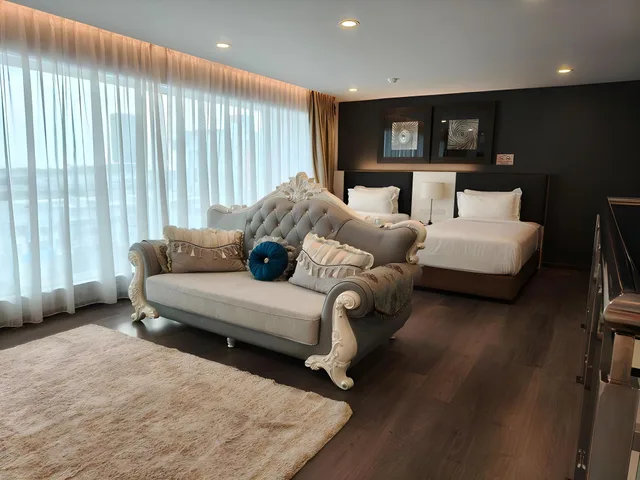 جناح عائلي، Asiatic Hotel 1/2