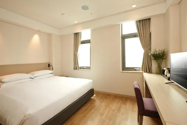 Corner Suite, MAYPLACE SEOUL DONGDAEMUN 2/7