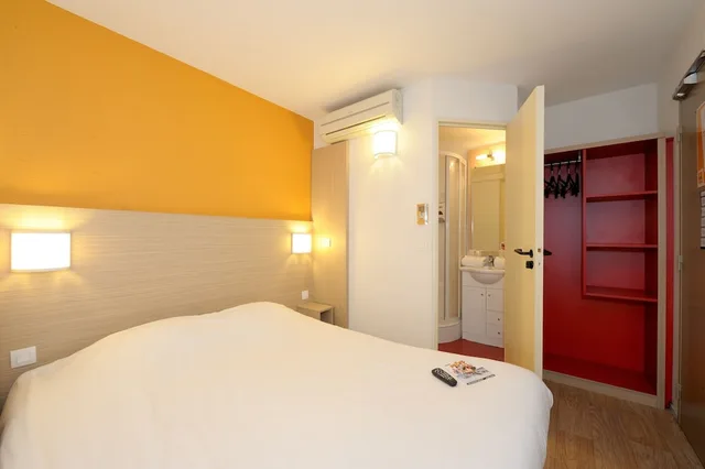 غرفة بسرير مزدوج، Hotel Kennedy Parc Des Expositions 2/4