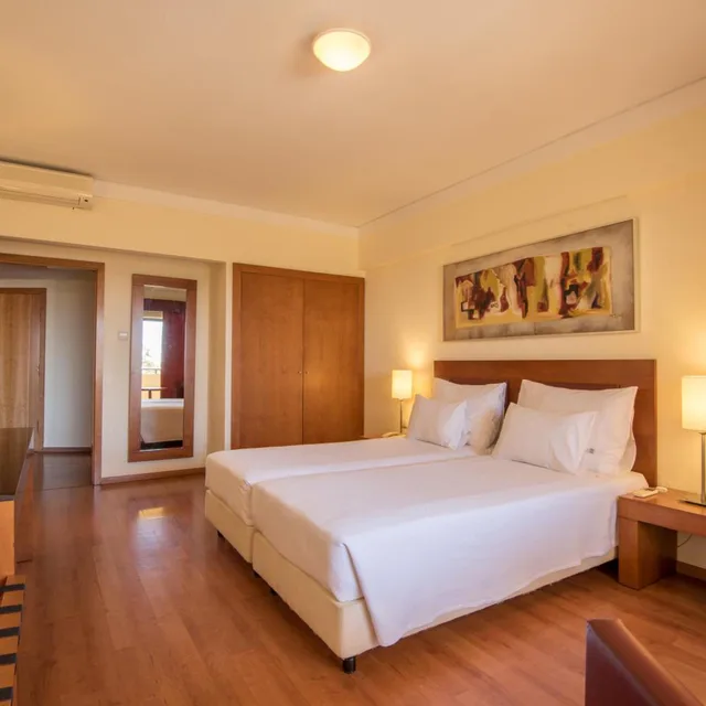 2 Bedrooms, Suite, Vila Gale Cerro Alagoa 3/8