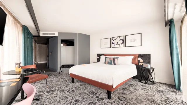 غرفة بريميوم بسرير كوين، voco Manchester - City Centre, an IHG Hotel 1/4
