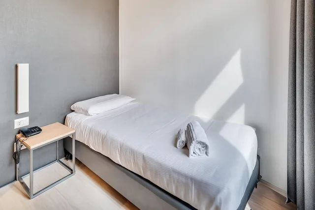 غرفة مفردة قياسية بسرير كوين، B&B Hotel Milano Aosta 6/10
