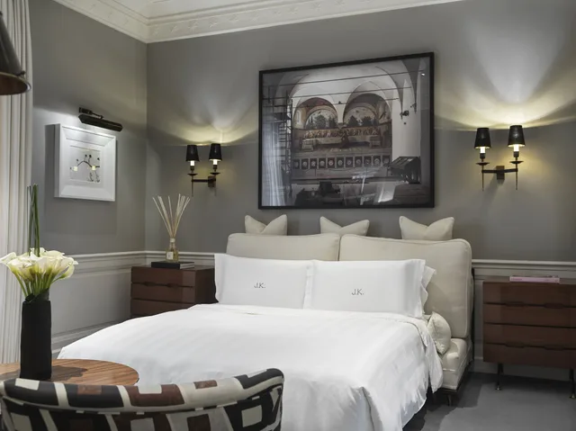 Master, Suite, King Bed, Sofa، JK Place Roma 2/5