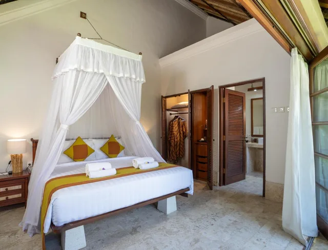 فيلا بسرير كينج بإطلالة على الفناء، Mimpi Resort Tulamben 2/3