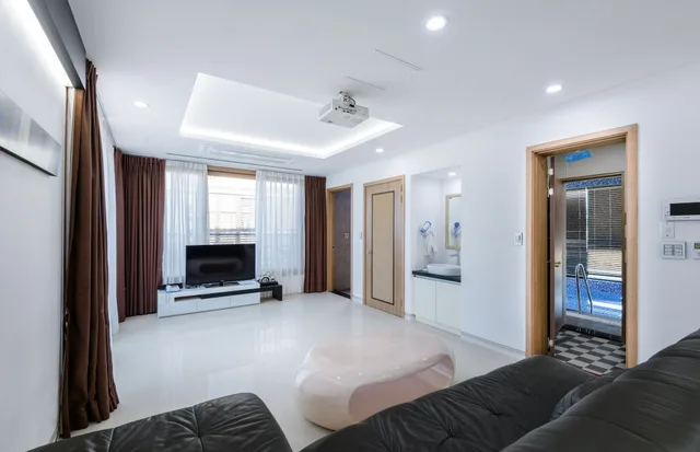 3 Bedrooms, Murphy Bed, Villa, 1 Queen and 1 Single Bed, Private Pool، Eco Green Resort 4/6
