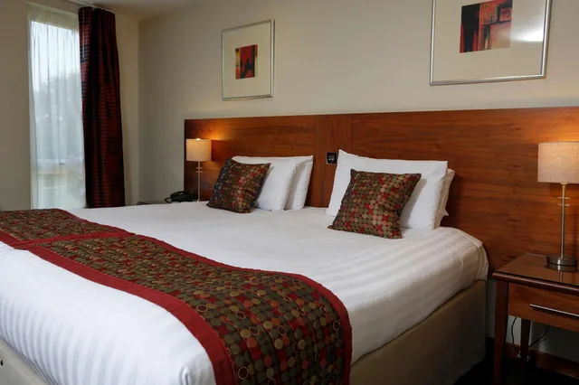 غرفة كلوب سوبيريور بسرير كينج، Best Western Kings Manor Hotel 6/10