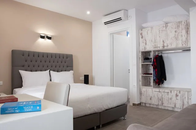 استوديو سوبيريور ثلاثي بسرير مزدوج مع أريكة، Tristhenia Hotel 3/4
