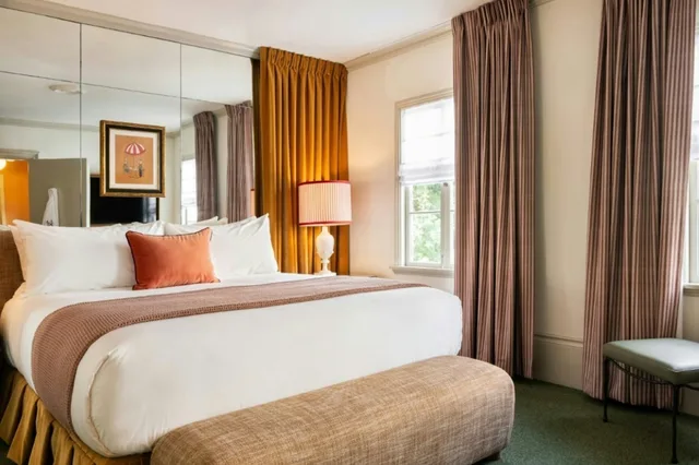 غرفة ديلوكس بسرير كينج، Maison 140 Hotel 1/2
