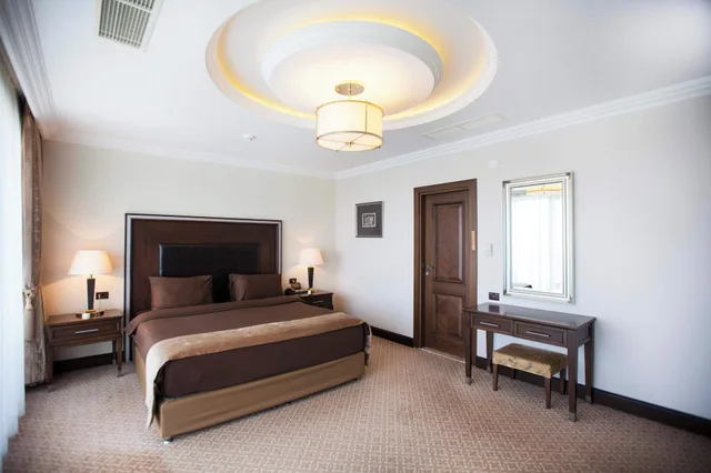 1 Bedroom, Executive, Suite, King Bed, Sofa, Chinar Hotel & Spa 1/4