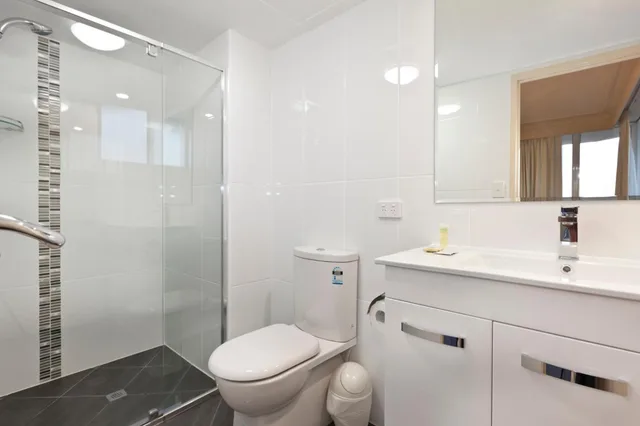 2 Bedrooms, Superior, Apartment, Ocean View, Meridian Tower Apartments 10/10