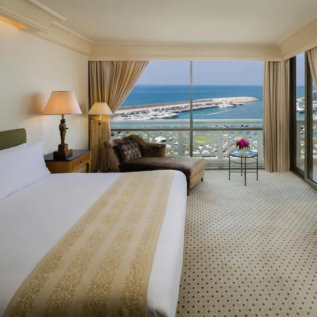Ambassador, Suite, King Bed, with View, Intercontinental Phoenicia Beirut 2/6