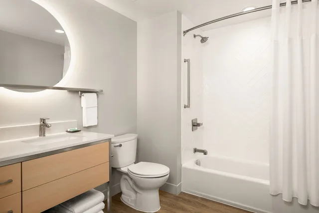 Studio, King Bed, Accessible, TownePlace Suites Iron Mountain 3/4