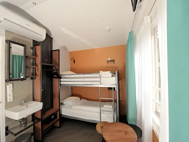 غرفة أساسية ثلاثية بحمام مشترك، Tourist Inn 1/1