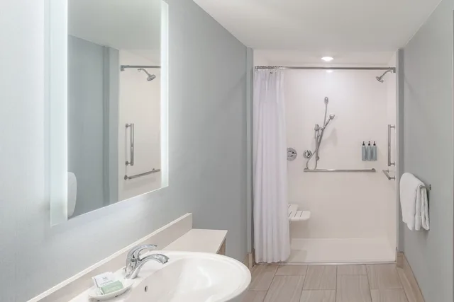 جناح بسرير كينج مع أريكة، Springhill Suites New Smyrna Beach 5/6
