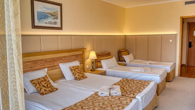 غرفة عائلية بسرير مزدوج، DIT Majestic Beach Resort 5/8