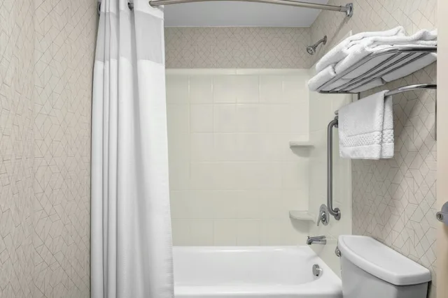 جناح بسريرين كوين مع سرير سحّاب إضافي لذوي الإعاقة، SpringHill Suites Lehi at Thanksgiving Point 5/6