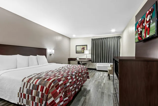 غرفة سوبيريور بسرير كينج، Red Roof Inn Phoenix North - I-17 at Bell Rd 1/3
