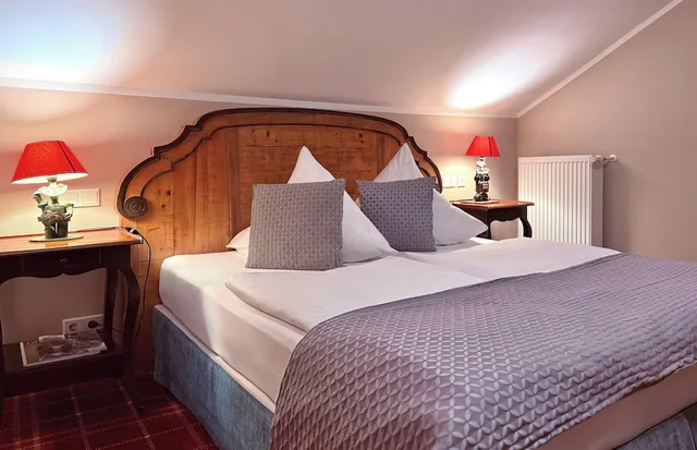 Room, Double Bed, Balcony, South Wing، Romantik Alpenhotel Waxenstein 5/8