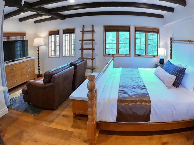 جناح سوبيريور بسرير كينج، Zane Gray Pueblo Hotel 2/4