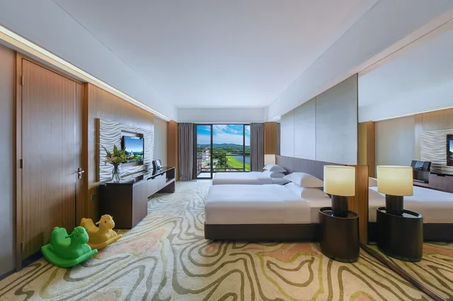 غرفة غراند تنفيذية بإطلالة على البحيرة، Mission Hills Resort Dongguan 2/4