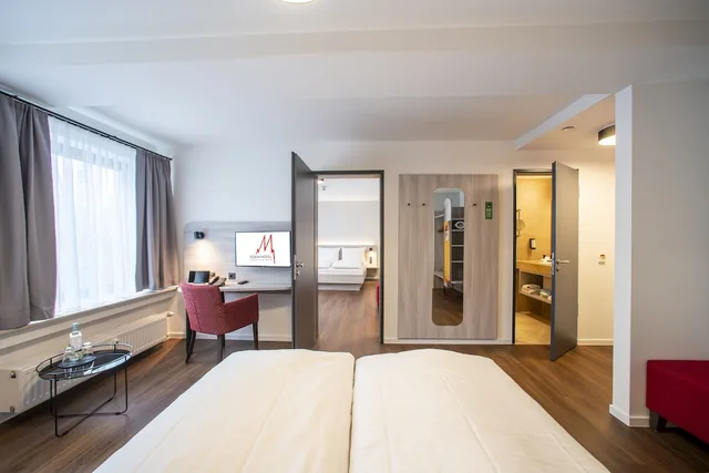 غرفة قياسية بسرير كوين، Eden Frueh Am Dom Hotel 5/10