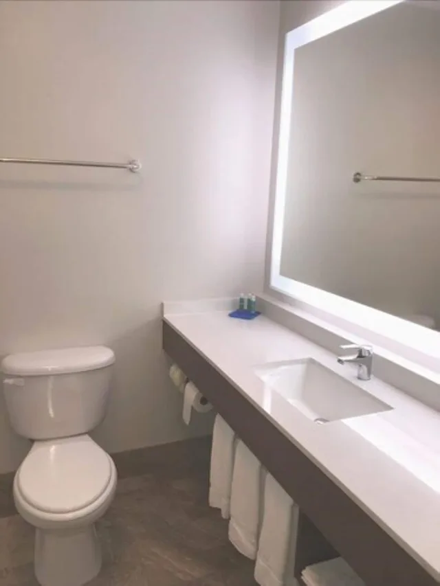 غرفة قياسية بسريرين كوين، Holiday Inn Express Venice 3/3