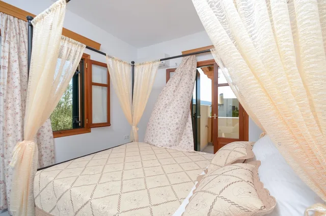 كوخ كومفورت بسريرين منفصلين وسريرين مزدوجين بـ3 غرف نوم مع أريكة، Naxos Cottage 3/5