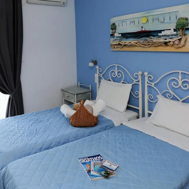 غرفة قياسية بسريرين منفصلين بإطلالة على الحديقة، Kastro Hotel 4/8