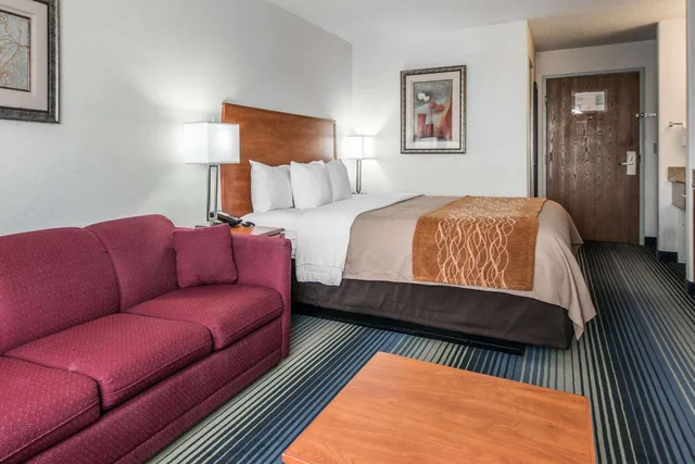 غرفة تنفيذية بسرير كينج، Quality Inn Denver Westminster 5/6