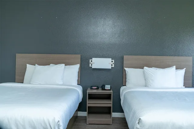غرفة بسريرين كوين، OYO Townhouse Donaldsonville - Gonzale 2/5