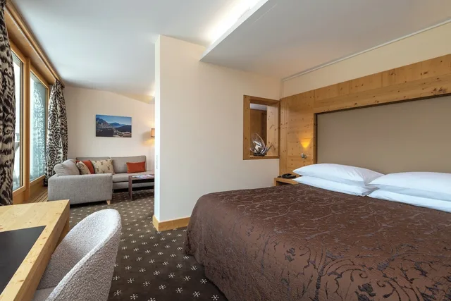 Alpine, Junior Suite, King Bed, Nira Alpina 1/8