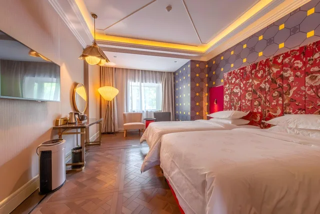 Metropolitan, Twin Beds, City View, Jinjiang Metropolo Shanghai Xintiandi Hotel 1/2