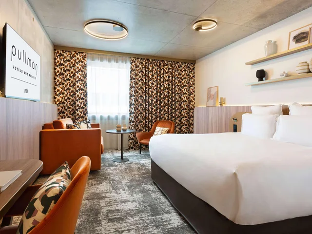 غرفة متصلة عائلية بسريرين كينج مع أريكة، Pullman Lyon 8/10