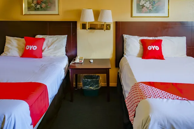 2 Full Bed Smoking, OYO Hotel Duncan, OK - Hwy 81 Near Chisholm Casino 2/4