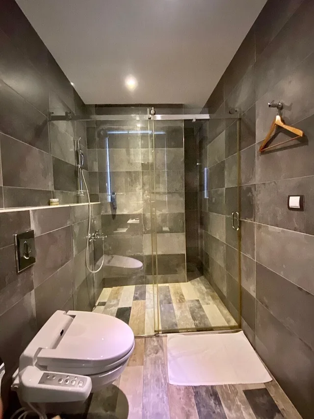 Vip, Queen Bed، 3 Door Hotel 8/8
