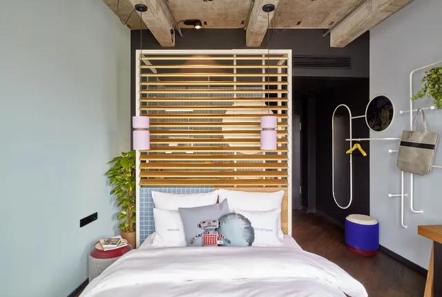 Medium, Circle, 2 Double Beds، 25hours Hotel The Circle 1/6