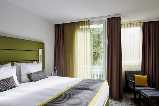 غرفة قياسية بسرير مزدوج بإطلالة على الحديقة، Hotel Indigo Duesseldorf Victoriaplatz 1/10