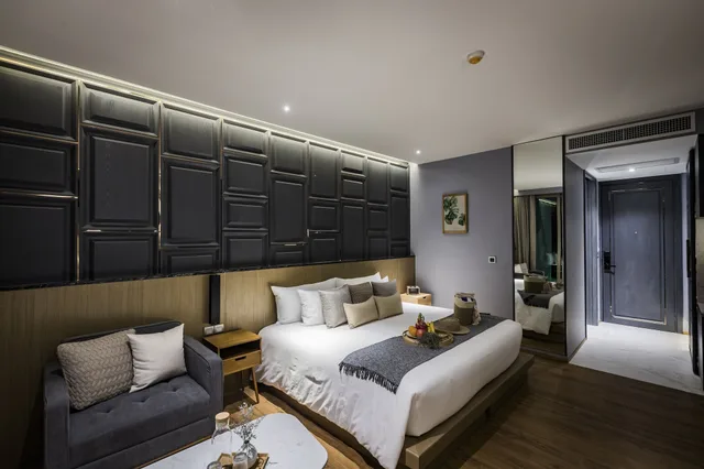 Deluxe, King Bed, Pool View, Wyndham Grand Nai Harn Beach Phuket 3/10