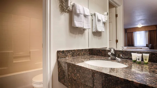 غرفة قياسية بسرير كوين، Best Western Mesquite Inn 2/3