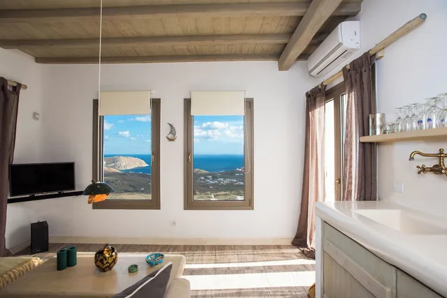 Sky, Grand, Suite, 2 King Beds, Single Bed, Sea View, Sofa, Hot Tub، Amallini Suites 9/10