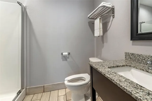 غرفة بسرير كينج، Spark by Hilton Evansville Downtown 3/3
