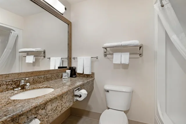 جناح بسرير كينج، Best Western Brookfield 4/7