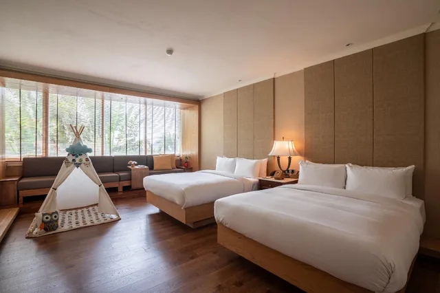 غرفة عائلية بسريرين مزدوجين بإطلالة على الجبل، Sizihwan Sunset Beach Resort 2/2