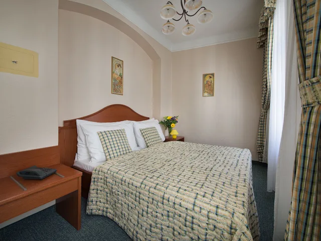 غرفة بسرير مزدوج، Ea Mozart Hotel 1/3