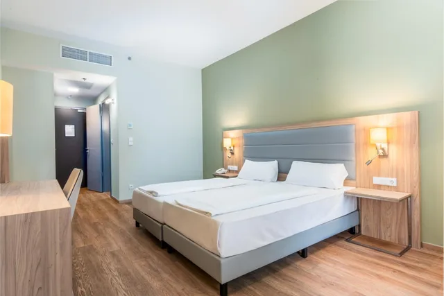 Deluxe, Double or Twin Bed, Akeah Verdi Budapest 3/10