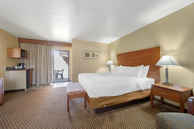 Suite, King Bed, Adult Only, Accessible, Best Western Cottonwood Inn 5/10