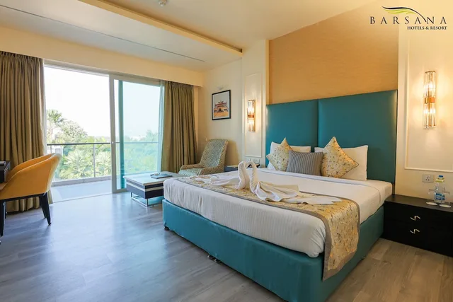 غرفة بريميوم بسريرين منفصلين، Barsana Hotel And Resort 2/5