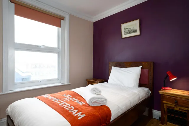 غرفة مفردة، Amsterdam Hotel 1/10